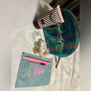 Women’s bundle ~ makeup bag edition
